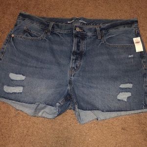 Old Navy size 18 High Wasted Shorts, New With Tags